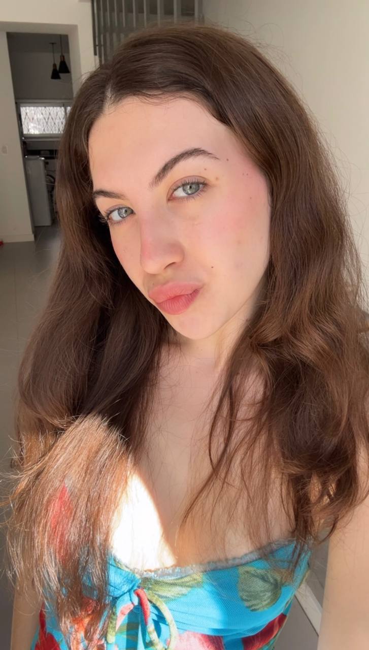 Nude girl Amber in Panjihua