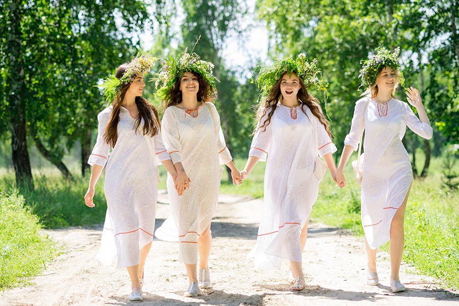 A cozy shot with Slavic girls — straight from Panjihua