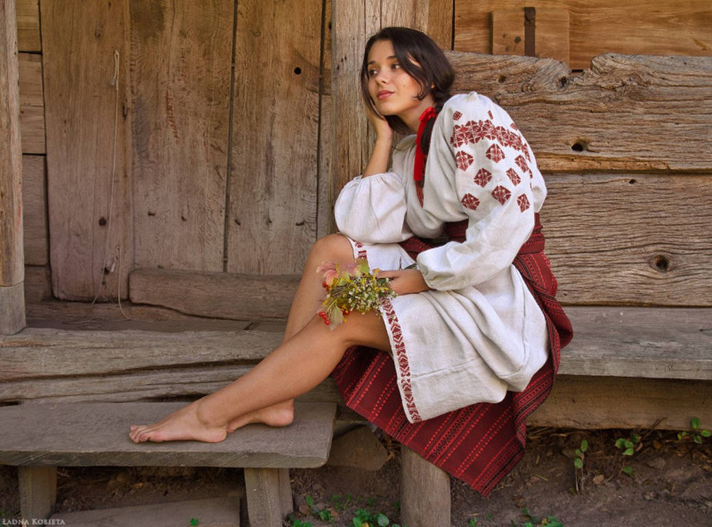 Fresh photos, fresh mood — Women in Slavic costumes online in Panjihua