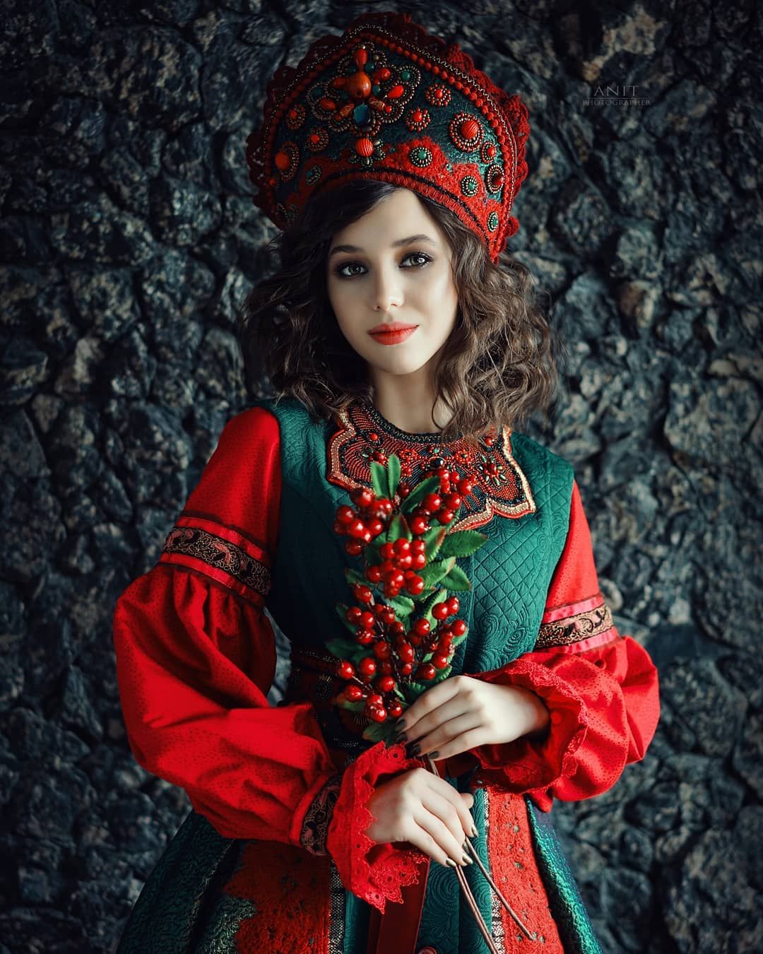 Nude girl Women in Slavic costumes in Panjihua
