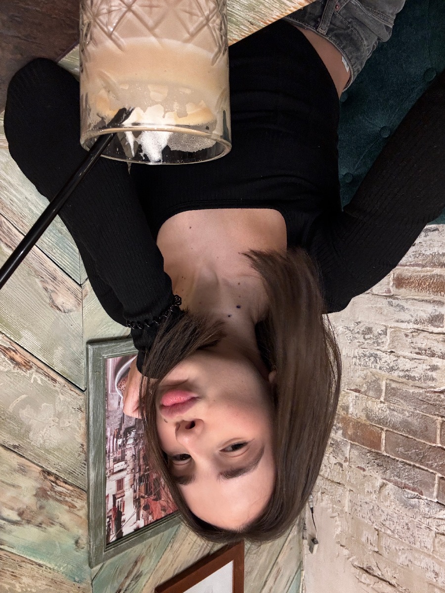 Fresh photos, fresh mood — Tina online in Panjihua